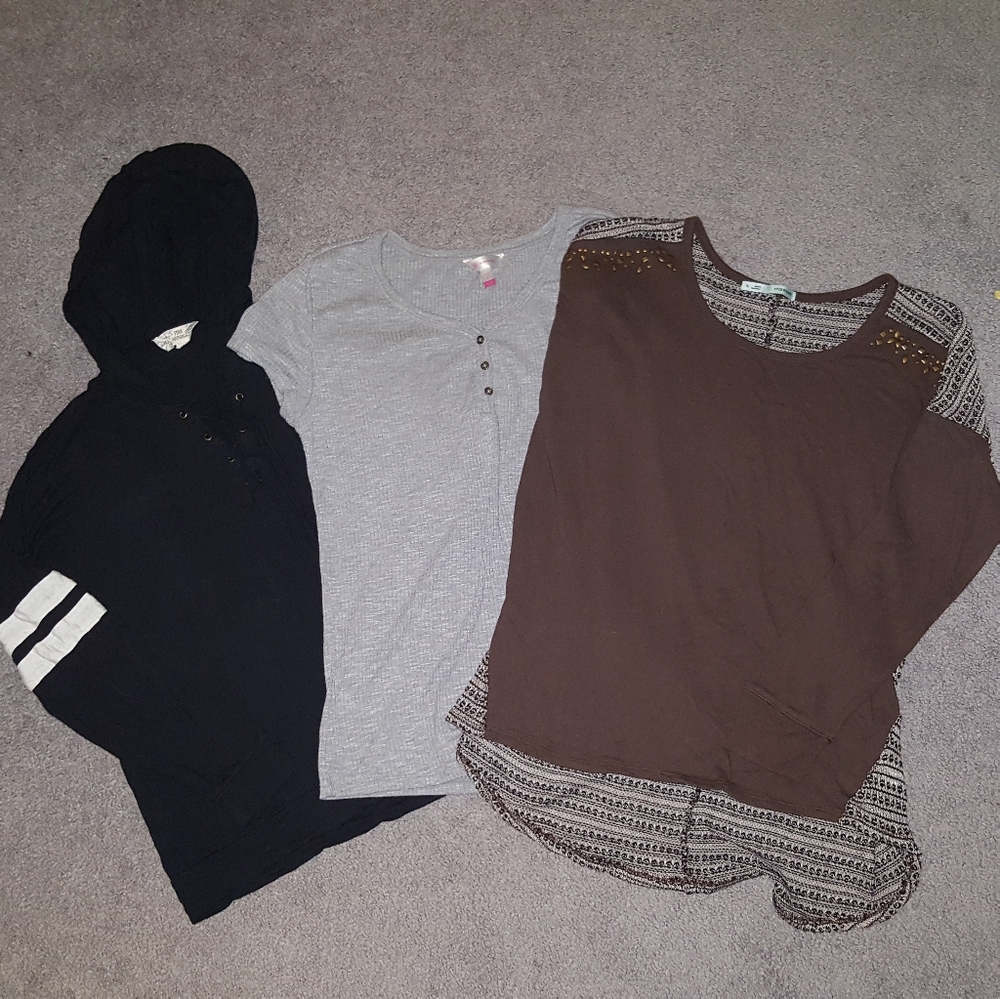 3 tops, one from Pink Republic, NB, and Maurices🤗